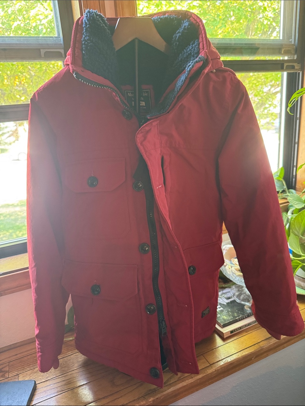 EUC XS MEN’s Abercrombie & Fitch trekking hooded parka coat in RED Sherpa Lining - Picture 2 of 14